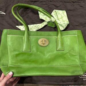 Coach Madeline 11554 green leather handbag w/ scarf accent & original dust bag